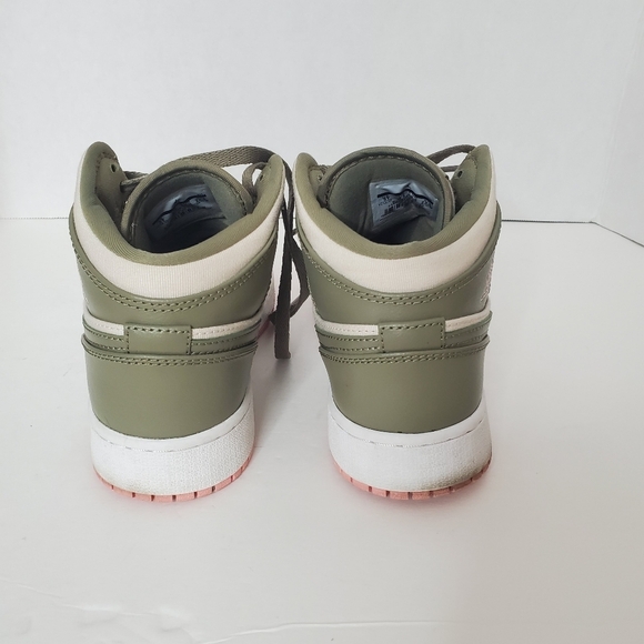 Jordan Olive Green Sneakers - Picture 5 of 6